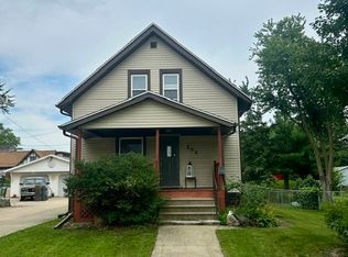 308 34th St NE, Cedar Rapids, IA 52402