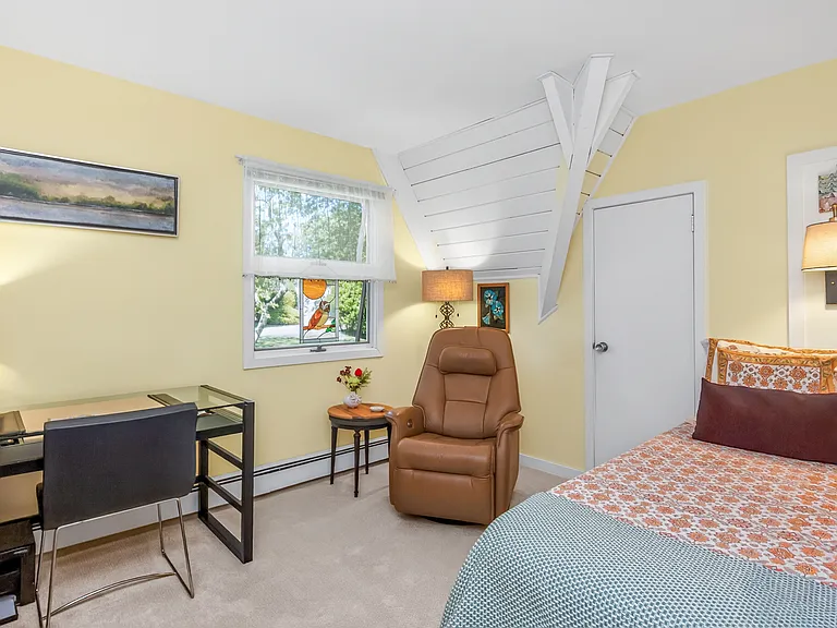 56 Far Pond Rd — Photo 10