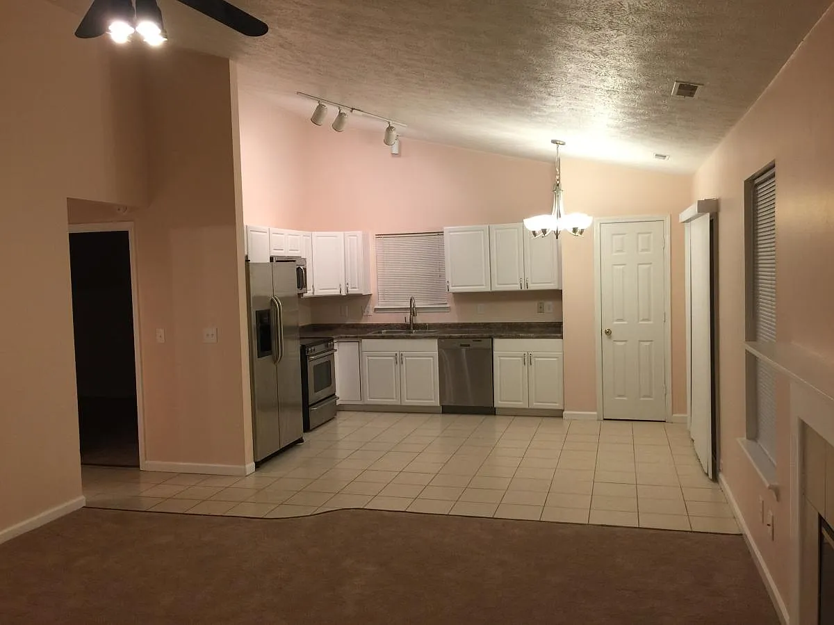 12025 Bearsdale Drive — Photo 4