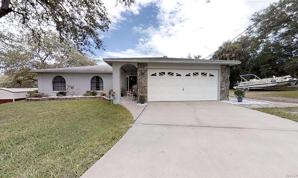 1st image of 780 S Thyme Point