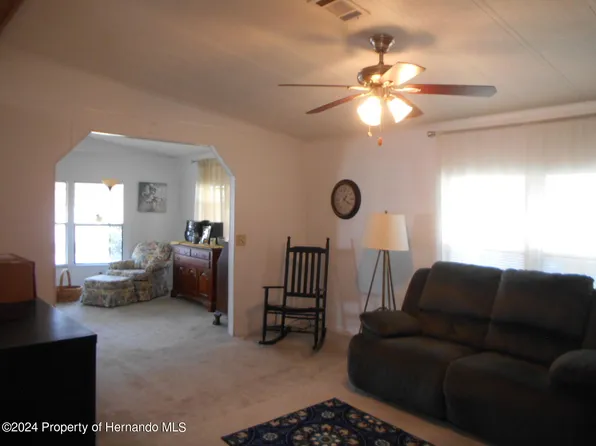 15008 Brookridge Blvd, Brooksville, FL 34613