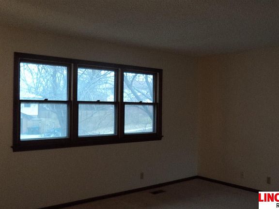 4th image of 6811 Saylor Cir