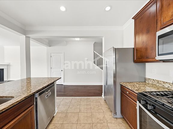 4th image of 4830 Fourth Rail Ln