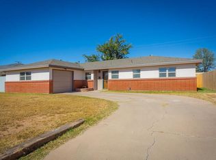 507 La Fonda Dr, Roswell, NM 88201