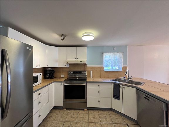 2nd image of 401 Conuma Dr