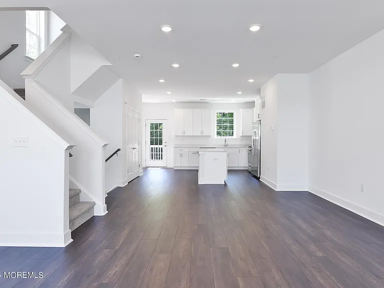 18 Crimson Dr — Photo 8