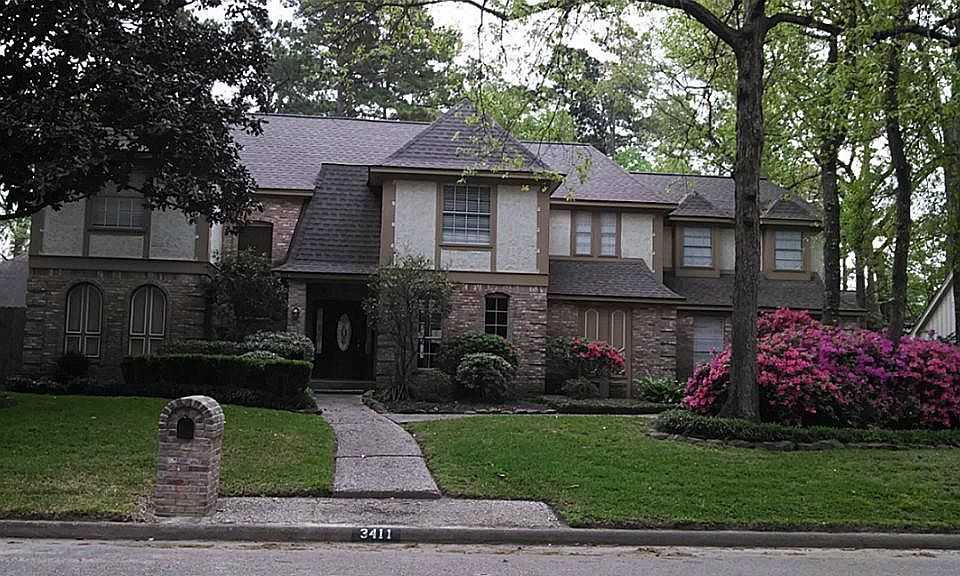 Absolutely beautiful curb appeal.