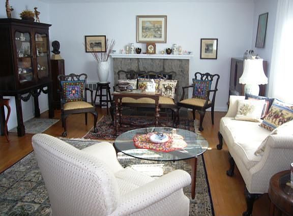 2nd image of 110 Holmes Ave