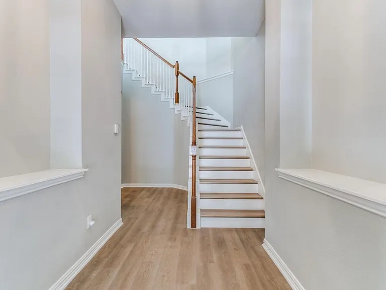 3725 Vienna St — Photo 7