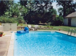 68 Hillcrest Dr, Doylestown, PA 18901