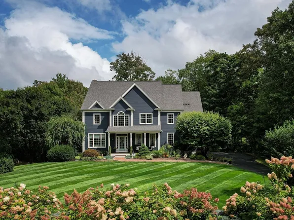 15 Wisteria Way, Wrentham, MA 02093