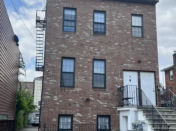 585 Bramhall Avenue image 11 of 11