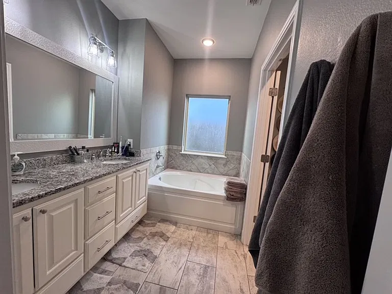 1510 Fletchers Path — Photo 33