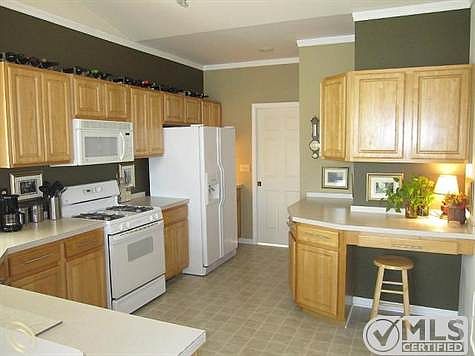 Kitchen5.jpg