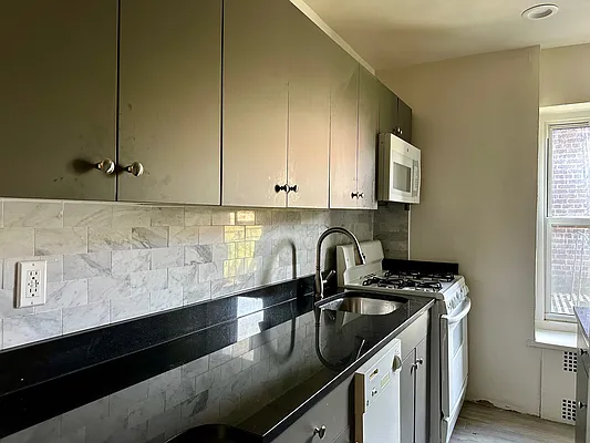 Rented by PleasanTree Realty LLC | media 4