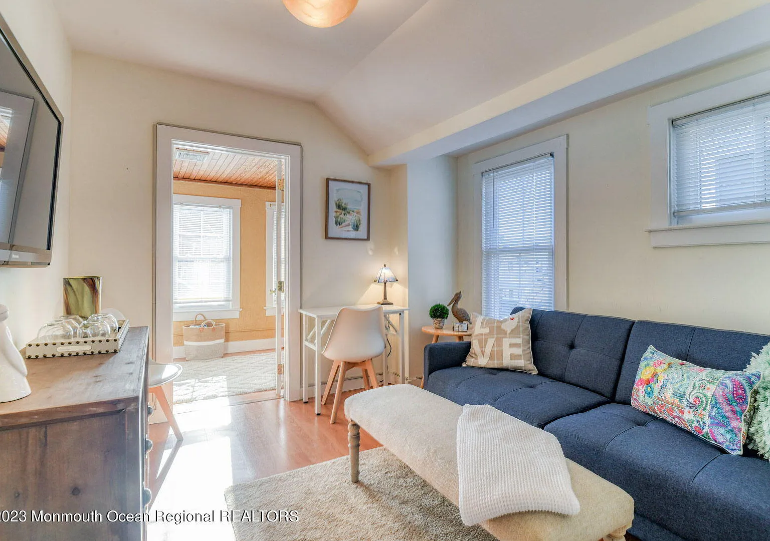 2 bed, 2096 sqft, $2,000 — Photo 2