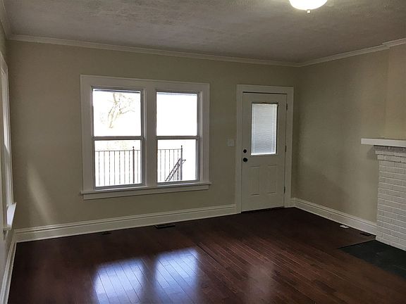 4th image of 469-471 E Hudson St #469