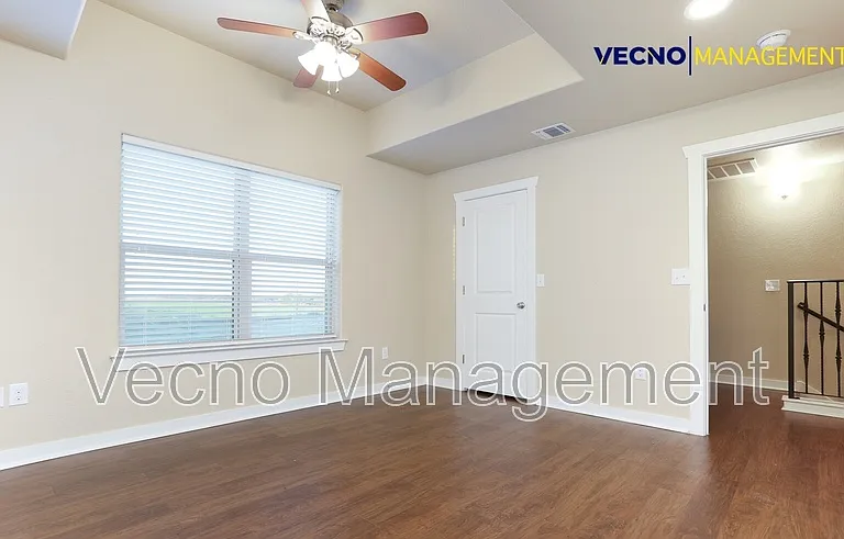 211 Circle Court Dr #211 — Photo 18