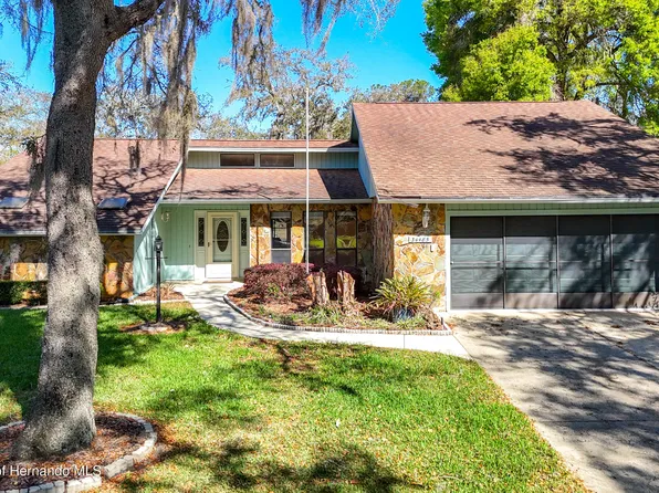 34485 Cedarfield Dr, Dade City, FL 33523