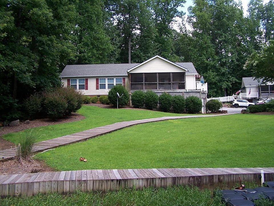 1st image of 115 Heritage Ln