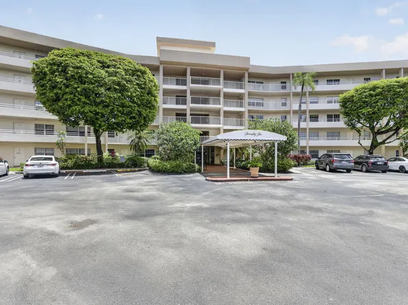 3900 Oaks Clubhouse Drive #410, Pompano Beach, FL 33069