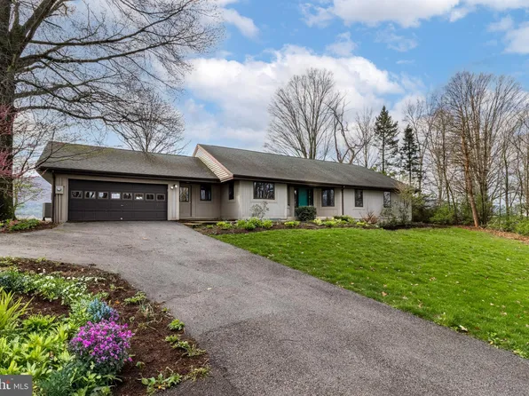 2287 Spruce Creek Rd, Pennsylvania Furnace, PA 16865