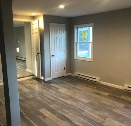 4th image of 19 Beach Ave