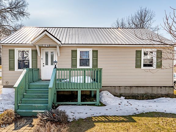 3rd image of 120 Danforth Avenue