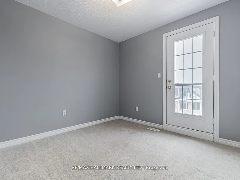 15 Old Colony Rd #10 — Photo 16