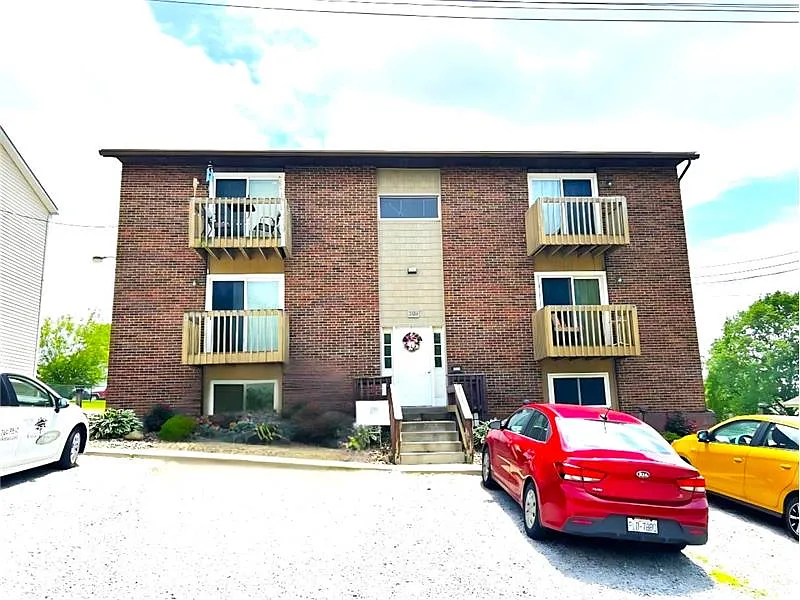 105 Wildwood Dr #2