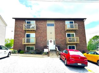 105 Wildwood Dr APT 2, Follansbee, WV 26037