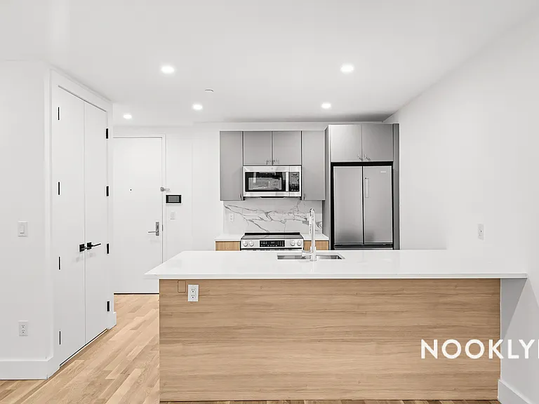 1233 Eastern Pkwy #7H — Photo 1