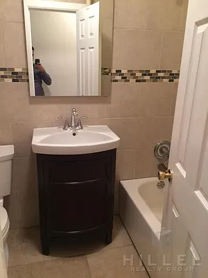 Rented by Hillel Realty Group | media 14