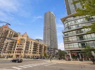 4065 Confederation Pkwy #3702, Mississauga, ON L5B 0G4