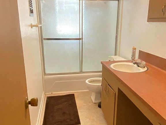 5th image of 520 W Kleberg Ave APT 1