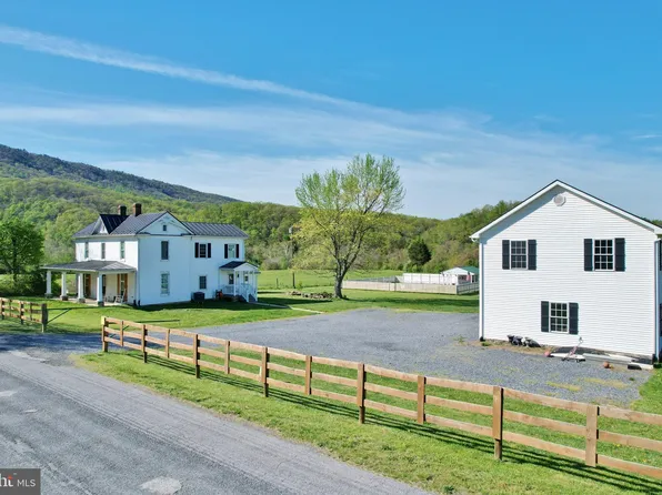 1056 E Queen St #1052, Strasburg, VA 22657