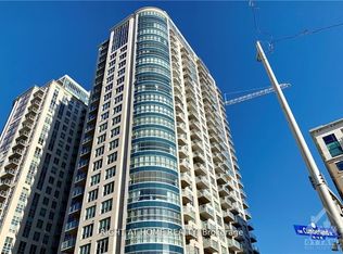 242 Rideau St #709, Ottawa, ON K1N 0B7