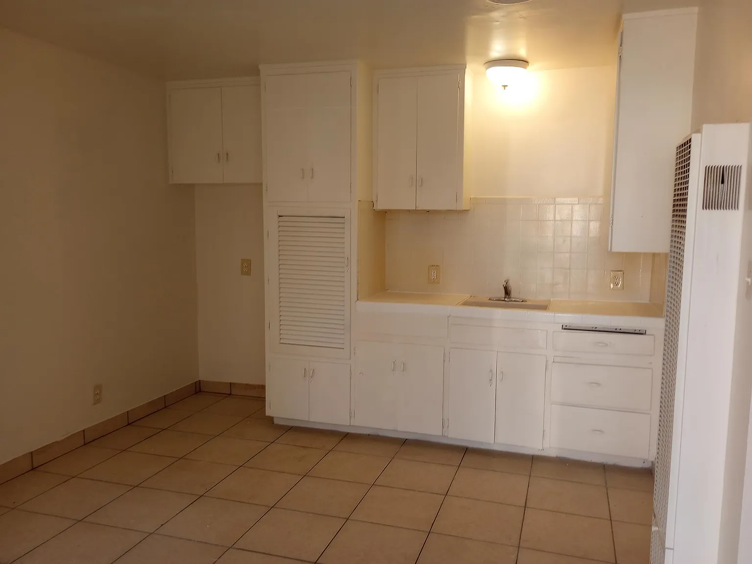 1 bed, 600 sqft, $910 — Photo 2