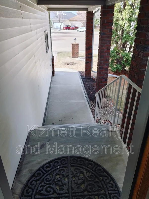 6 bed, 3.0 bath, $3,200 — Photo 3