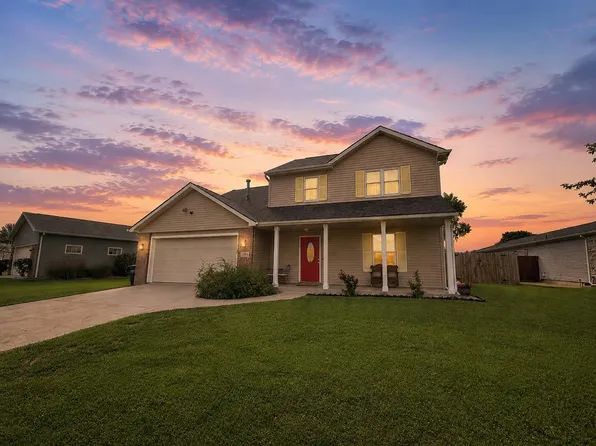 1114 N Franklin St, Garrett, IN 46738