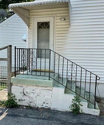 4th image of 10629 E Hill Park Ter
