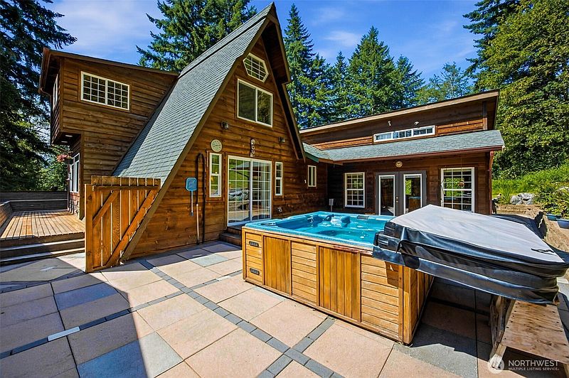 3rd image of 33217 Mount Tahoma Canyon Road E