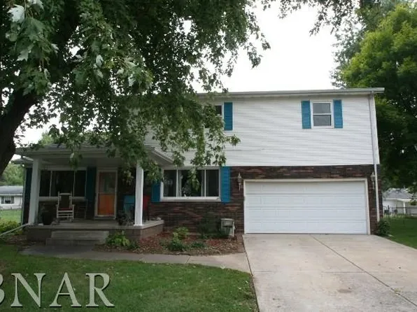 102 Giles Dr, Mackinaw, IL 61755