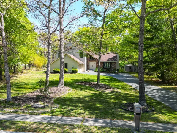 201 Shady Knoll Ln, Galloway, NJ 08205