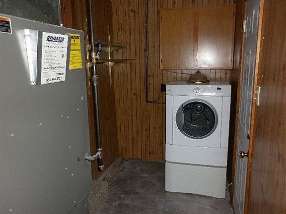 5th image of 50130 Mile End Dr