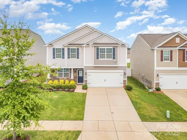 1624 Savory Ln, Charlotte, NC 28216