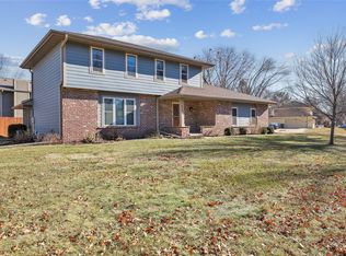 755 45th St, West Des Moines, IA 50265