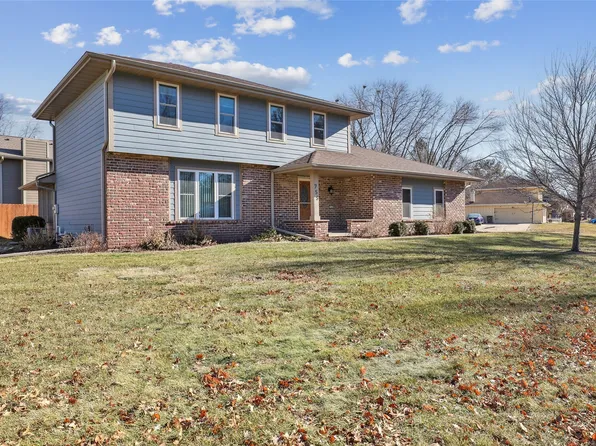755 45th St, West Des Moines, IA 50265