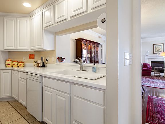4th image of 901 N Monroe St #1-1115-1