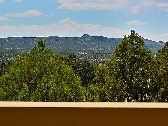 3rd image of 106 Paseo Aragon